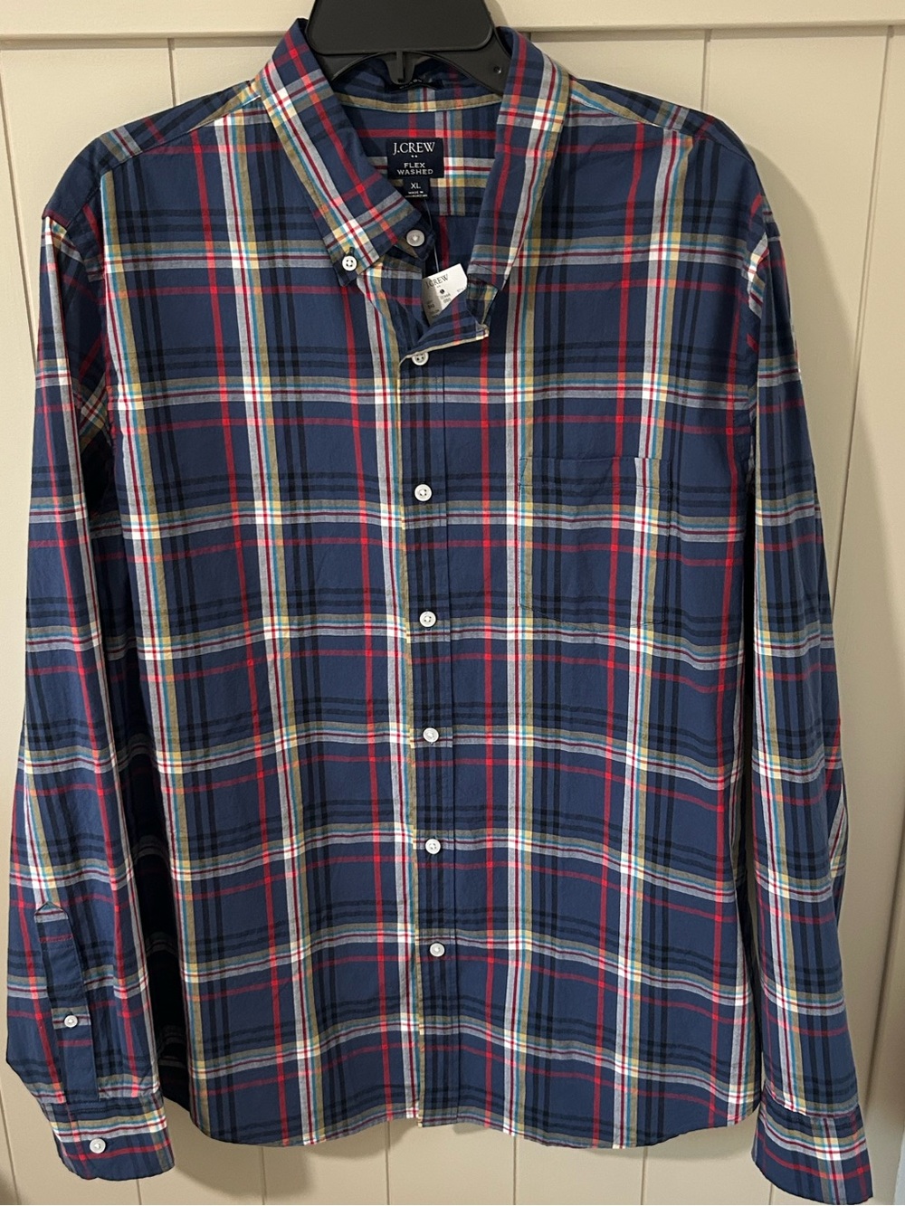 🆕{J. Crew} Men's Plaid Button-Down Shirt